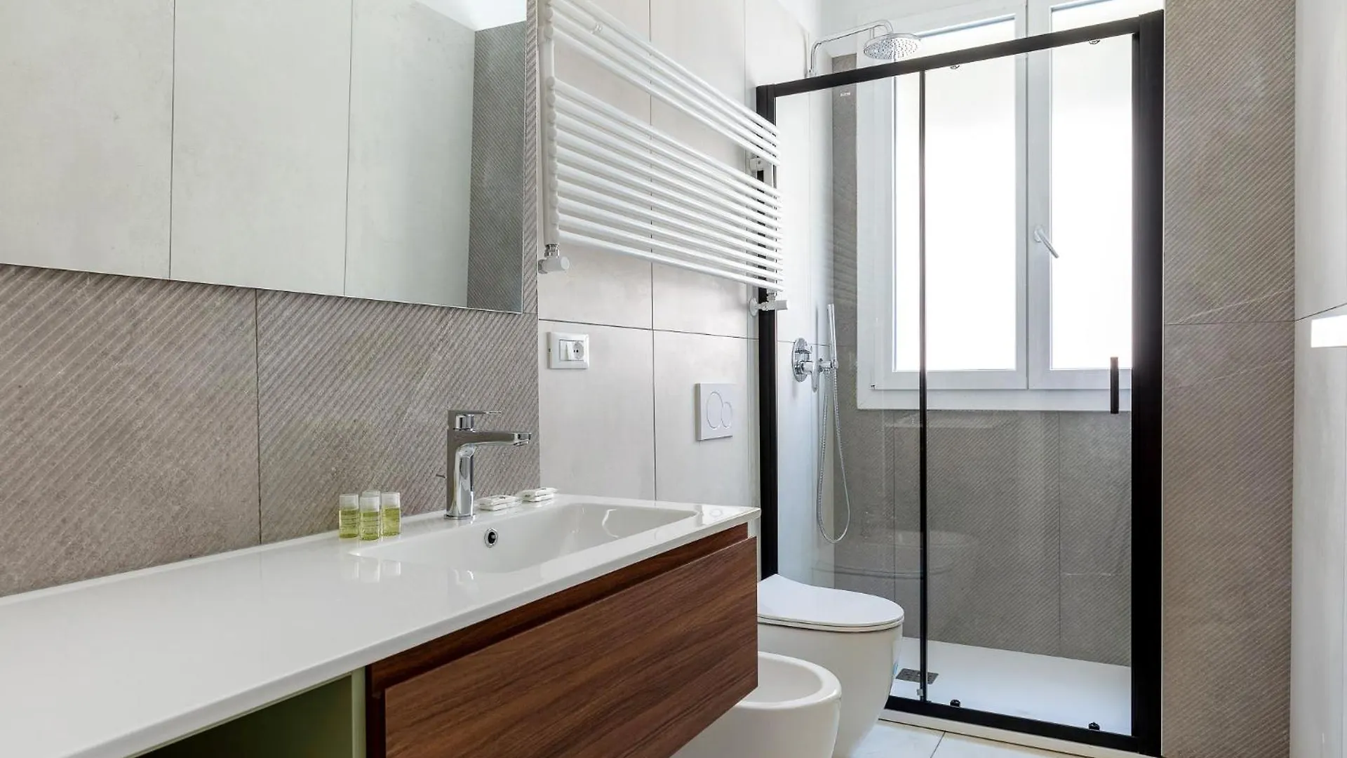 Le Dodici Porte - Porta Lame 5 By Bologna District Apartment
